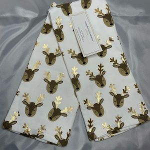 Cupcakes & Cashmere Gold Foil Reindeer Merry Christmas 2 Pack Towels
